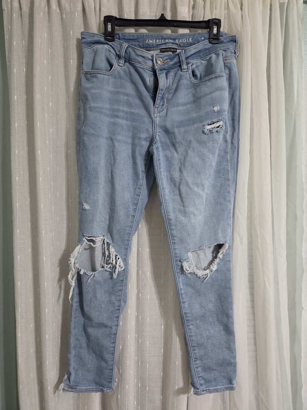 American Eagle Outfitters Light Blue Distressed Women's Jeans